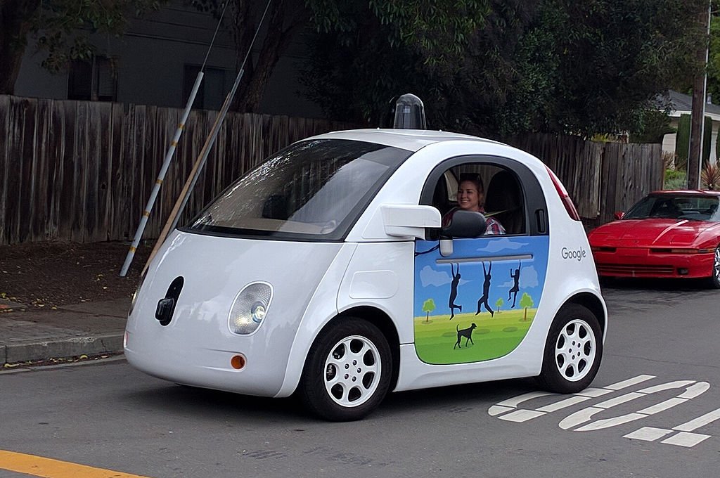 Google_driverless_car_at_intersection – wikimedia