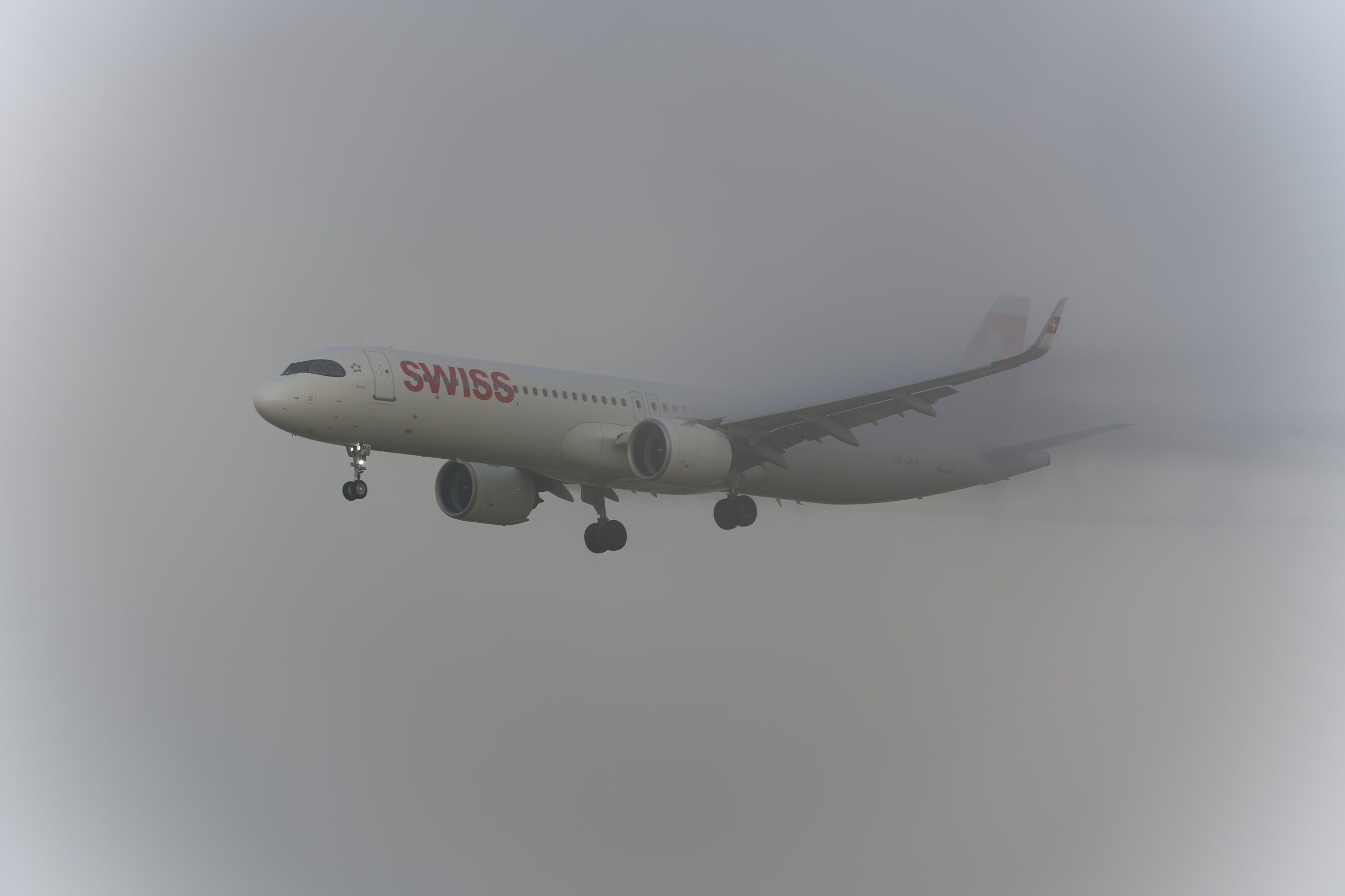 ‘No trouble in Switzerland, we can get rid of ILS’ – Bureaucrats deceived, pilots object